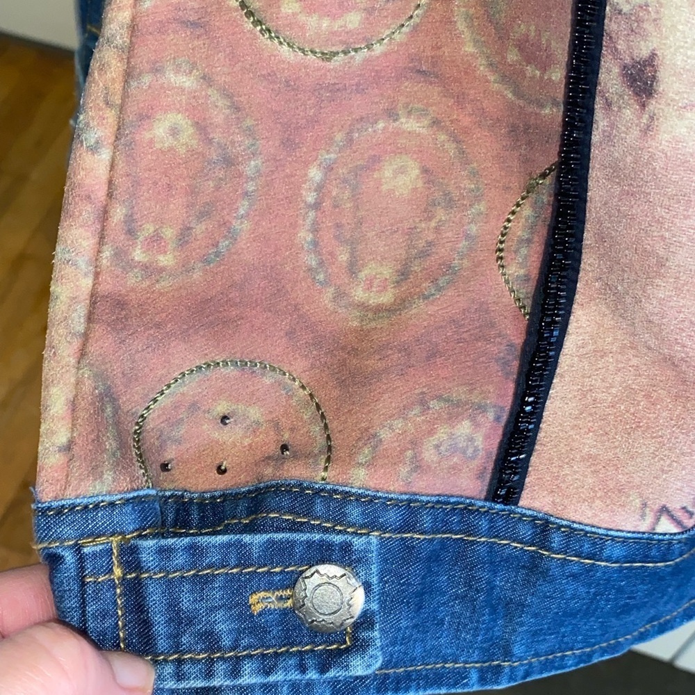Vintage 90s Chico's Jean jacket suede panels Embroidery Beaded Asian Geisha - Picture 7 of 16